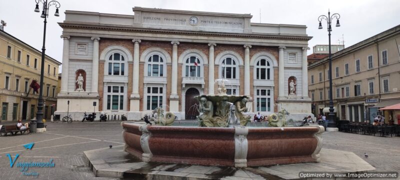 Piazza del Popolo - Palazzo delle Poste